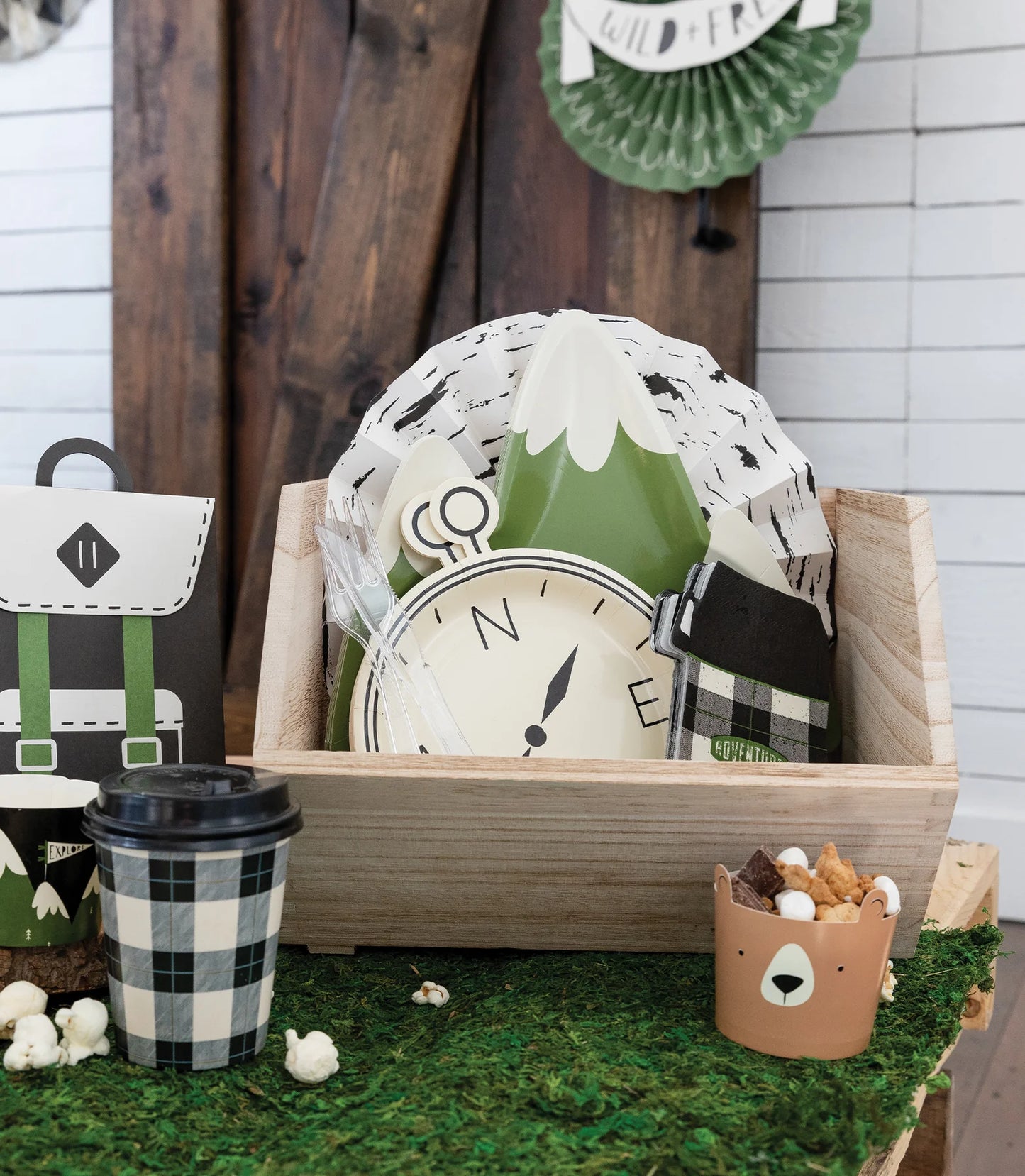Adventure Compass Shaped Plates
