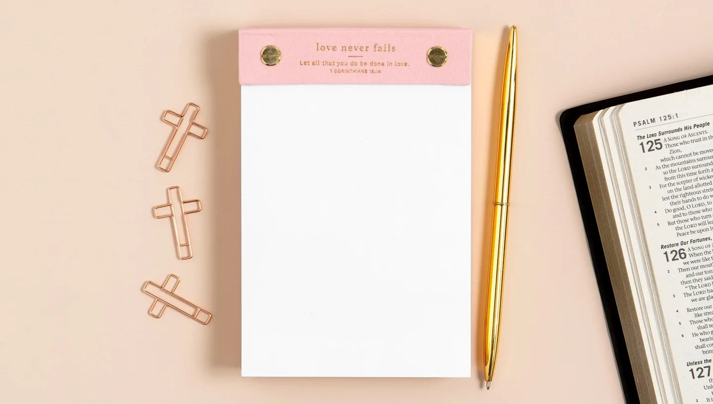 Love Never Fails Desk Pad